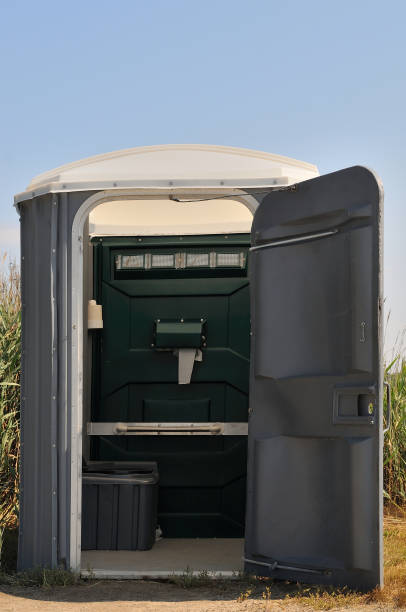 Best Porta potty rental near me  in East Lansing, MI