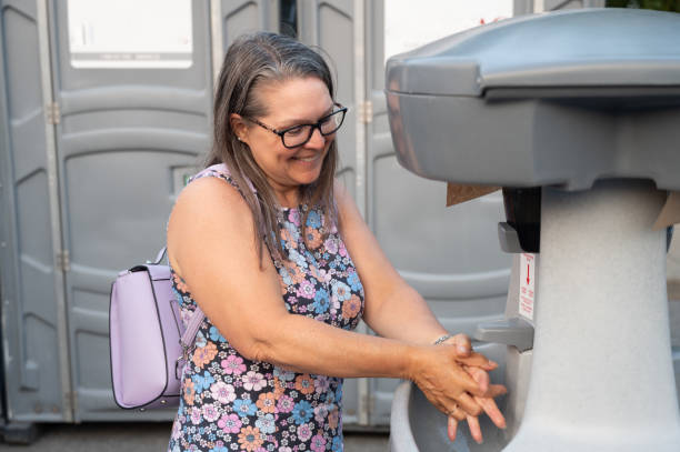 Best Affordable porta potty rental  in East Lansing, MI